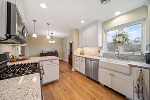 325 E Harding Ave, La Grange Park, IL 60526 - Photo 5