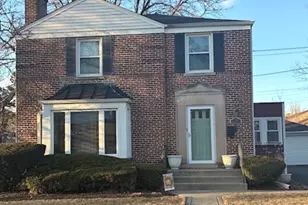 325 E Harding Ave, La Grange Park, IL 60526 - Photo 1