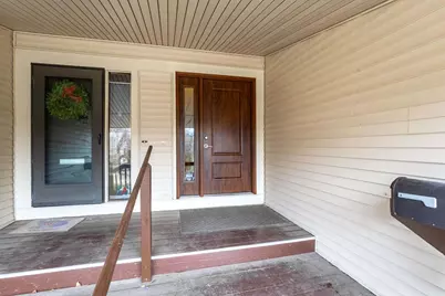 1208 35th Street Drive #M, Moline, IL 61265 - Photo 5