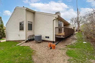 1208 35th St Dr, Moline, IL 61265 - Photo 35