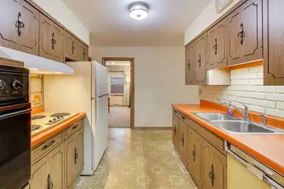 820 N Delphia Avenue, Park Ridge, IL 60068 - Photo 9