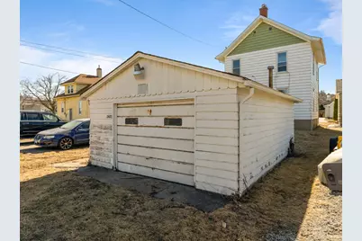 2621 5 1/2 Avenue, Rock Island, IL 61201 - Photo 3