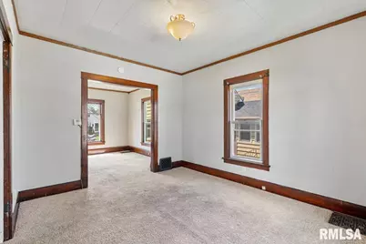 2621 5 1/2 Avenue, Rock Island, IL 61201 - Photo 11