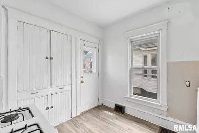 2621 5 1/2 Avenue, Rock Island, IL 61201 - Photo 15