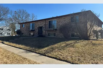 310 30th Avenue #4, Moline, IL 61265 - Photo 1