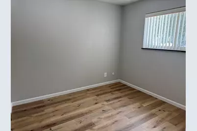 310 30th Avenue #4, Moline, IL 61265 - Photo 9