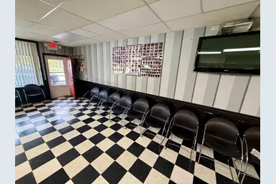 320 S Chicago Street, Joliet, IL 60436 - Photo 5