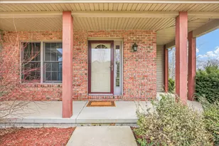 11 Long Grove Dr, Monticello, IL 61856 - Photo 5