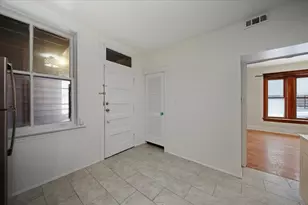 4000 N Southport Ave, Chicago, IL 60613 - Photo 3