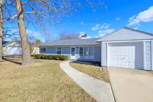 270 Minocqua St, Park Forest, IL 60466 - Photo 3