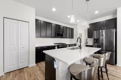 3770 Westbury Court, Elgin, IL 60124 - Photo 5