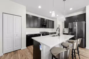 3770 Westbury Ct, Elgin, IL 60124 - Photo 5