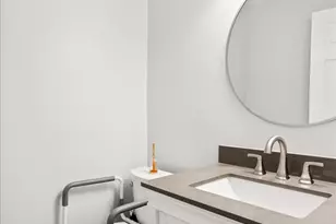 2404 Danbury Dr, Woodridge, IL 60517 - Photo 11