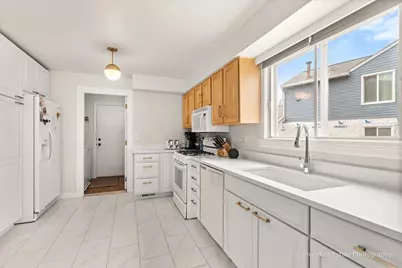 2404 Danbury Drive #B1, Woodridge, IL 60517 - Photo 9