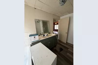 418 W Harrison Street, Carrier Mills, IL 62917 - Photo 19