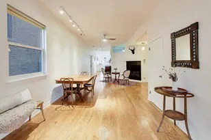 628 N May St, Chicago, IL 60642 - Photo 3