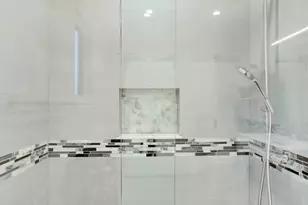 628 N May St, Chicago, IL 60642 - Photo 21