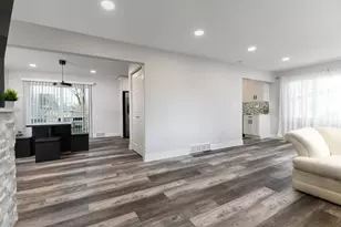 730 Skyline Dr, Barrington, IL 60010 - Photo 9