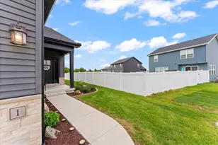 1 Prairie Trl, Monticello, IL 61856 - Photo 3