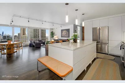 330 W Diversey Parkway #2701, Chicago, IL 60657 - Photo 5