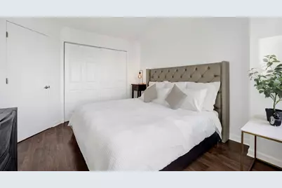 30 E Huron Street #3206, Chicago, IL 60611 - Photo 11