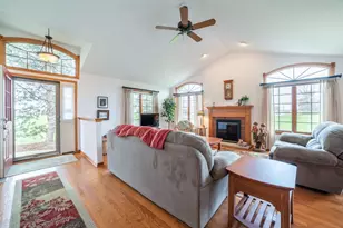 471 Linden Cir, Beecher, IL 60401 - Photo 3