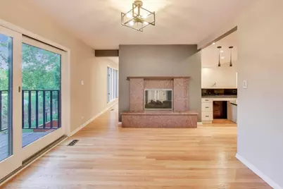 300 Boardwalk Place, Park Ridge, IL 60068 - Photo 9