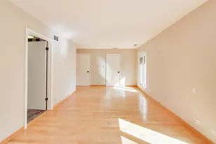 300 Boardwalk Pl, Park Ridge, IL 60068 - Photo 19