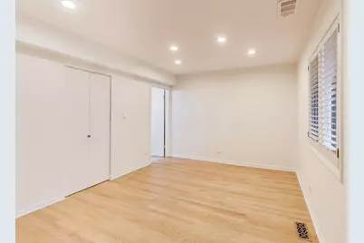 300 Boardwalk Place, Park Ridge, IL 60068 - Photo 39