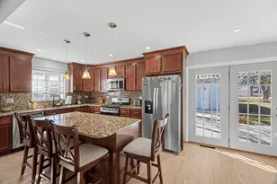 102 S Adeline Ave, Addison, IL 60101 - Photo 5