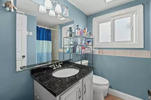 102 S Adeline Ave, Addison, IL 60101 - Photo 17