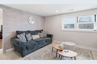 10459 S 81st Avenue, Palos Hills, IL 60465 - Photo 11