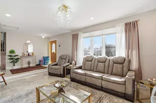 10459 S 81st Ave, Palos Hills, IL 60465 - Photo 9