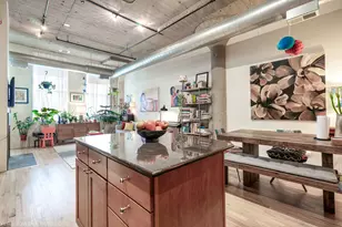 758 N Larrabee St, Chicago, IL 60654 - Photo 11