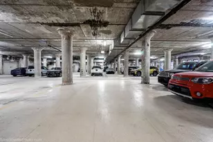 758 N Larrabee St, Chicago, IL 60654 - Photo 23