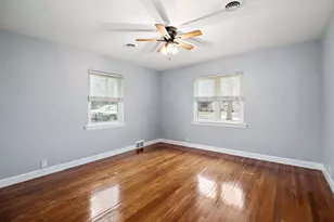 600 E Mulberry St, Watseka, IL 60970 - Photo 9