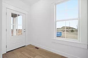 6 Stone Ml Ct, Bloomington, IL 61705 - Photo 3