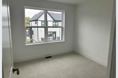 6408 Levi Avenue, Morton Grove, IL 60053 - Photo 5