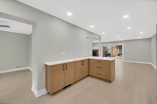 101 W Brighton Pl, Mount Prospect, IL 60056 - Photo 9