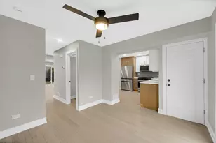 101 W Brighton Pl, Mount Prospect, IL 60056 - Photo 11