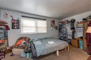 2112 Hebron Ave, Zion, IL 60099 - Photo 11