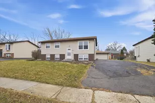 234 Malibu Dr, Bolingbrook, IL 60440 - Photo 3