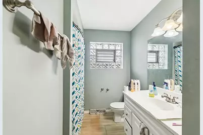 14832 Clifton Park Avenue, Midlothian, IL 60445 - Photo 7