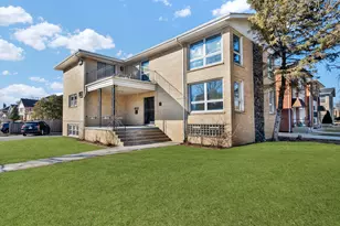 484 Shenstone Rd, Riverside, IL 60546 - Photo 1