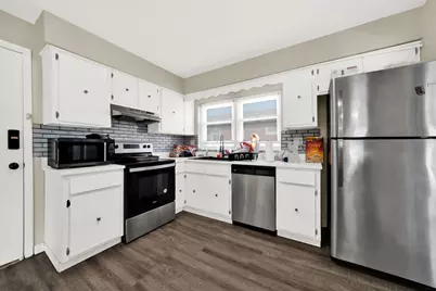 484 Shenstone Road, Riverside, IL 60546 - Photo 5