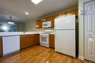 2043 Orchard Ln, Carpentersville, IL 60110 - Photo 7