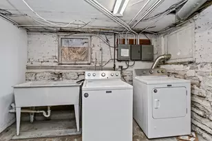 1033 W Wellington Ave, Chicago, IL 60657 - Photo 21