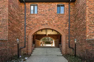 1910 N Larrabee St, Chicago, IL 60614 - Photo 1