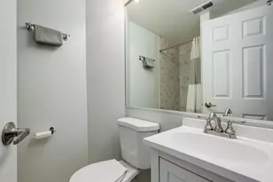 1910 N Larrabee St, Chicago, IL 60614 - Photo 19