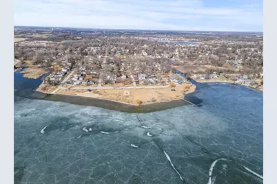 818 Sheridan Drive, Wauconda, IL 60084 - Photo 17